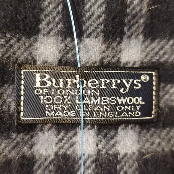 💙 Vintage UC Burberry Unisex Use 100% Lambswool Tartan Plaid Winter Scarf 🧣 - Picture 8 of 10